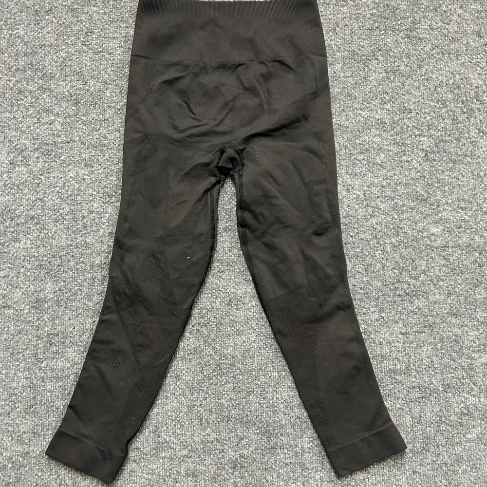Lululemon Leggings Womens Size 4 Black Ebb to Street Crop Seamless Athletic Yoga